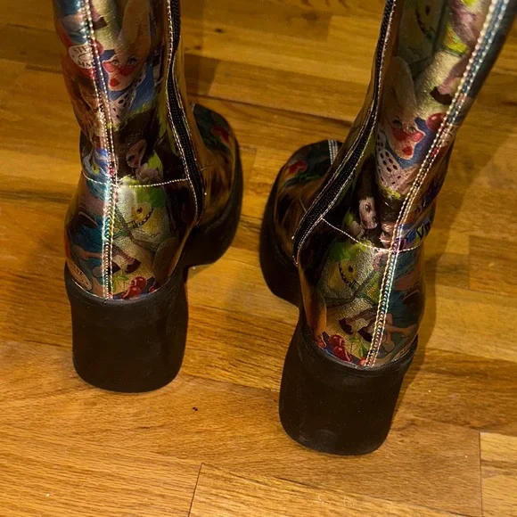 Steve Madden Multicolor Graphic Boots - Picture 6 of 8